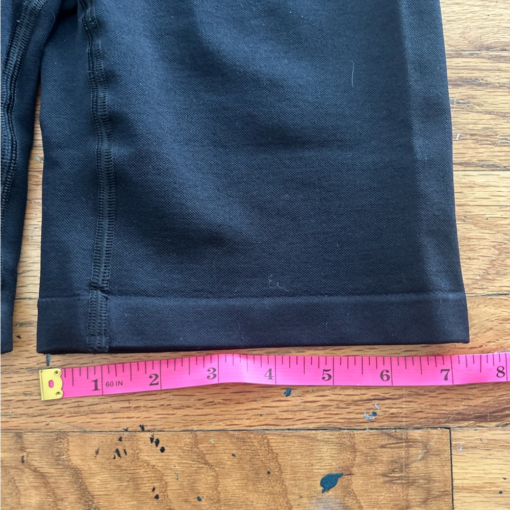 Aritzia TnaBODY™ Atmosphere Hi-Rise 5" Short size Small Black - Picture 4 of 8